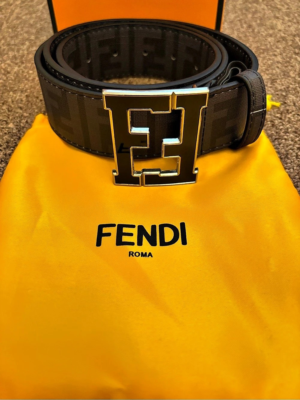Fendi FF Reversible Belt Leather FF Belt in Black 30/32
